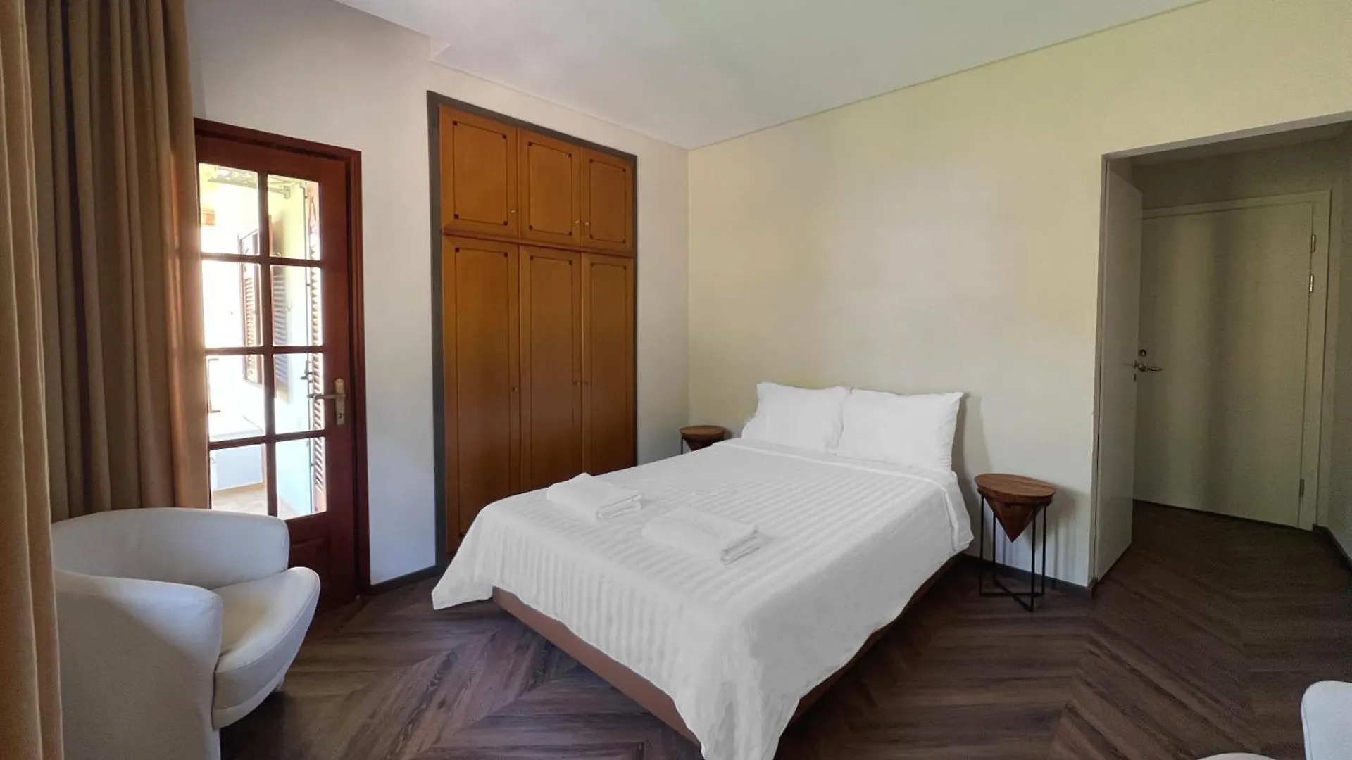 Viva Properties Ouranoupoli 0*,