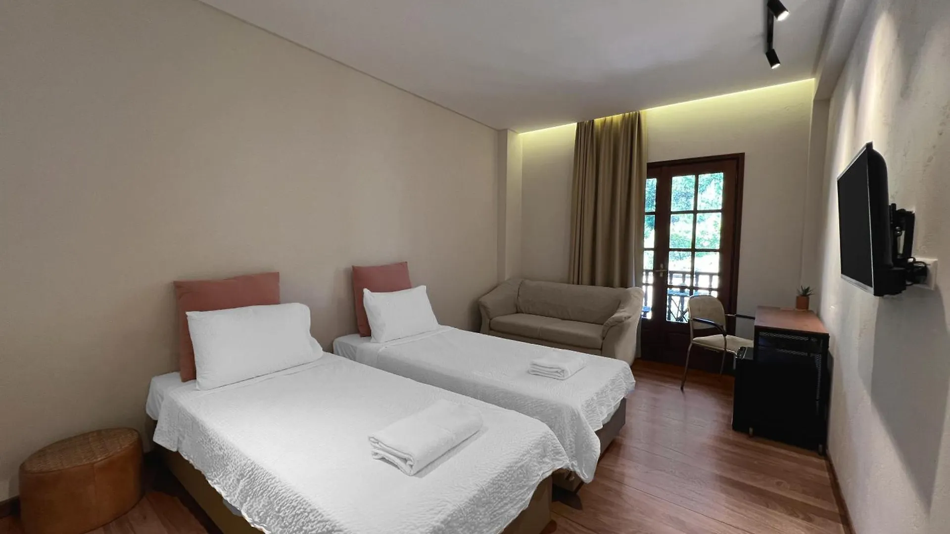 Viva Properties Ouranoupoli Inn